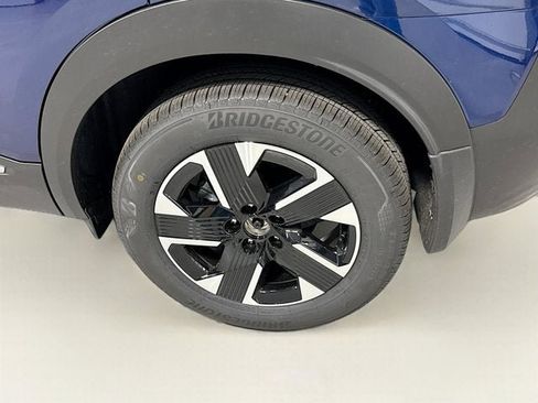 New 2026 Nissan Kicks SV image 9