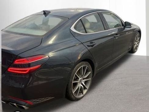 Used 2023 Genesis G70 2.0T image 3