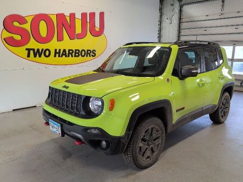 Used 2018 Jeep Renegade Trailhawk image 1