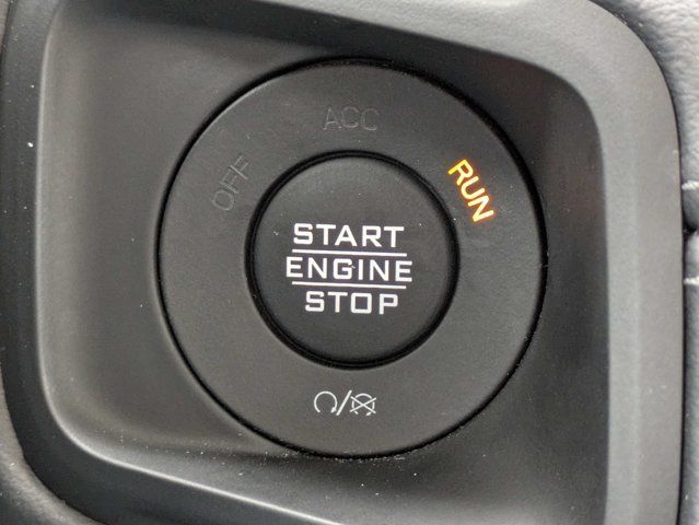 Certified 2026 Jeep Gladiator Mojave AWD/4WD image 30