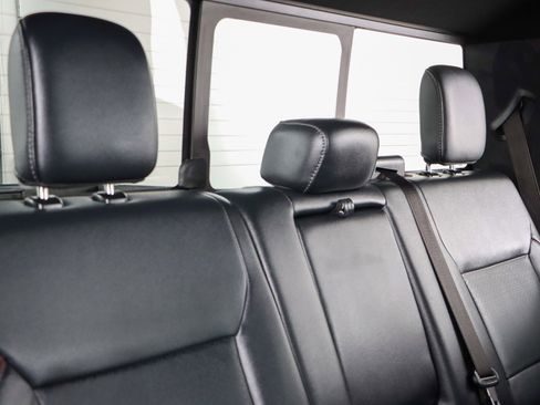 Used 2023 Ford F150 Lariat w/ Equipment Group 502A High image 31