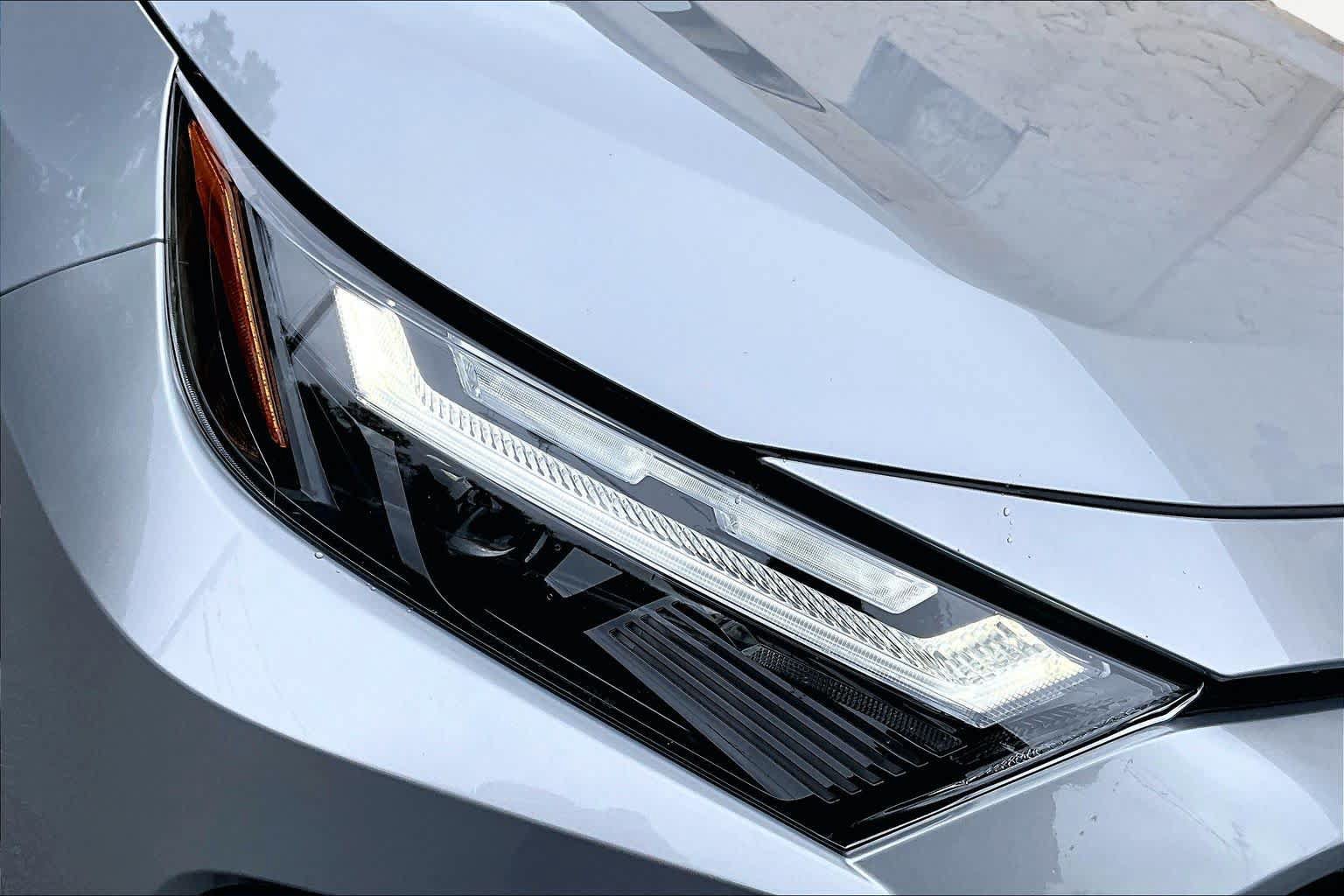 Certified 2025 Toyota RAV4 Limited FWD image 28