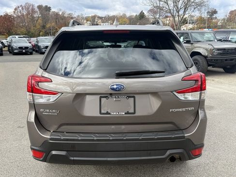 Certified 2022 Subaru Forester Premium image 7