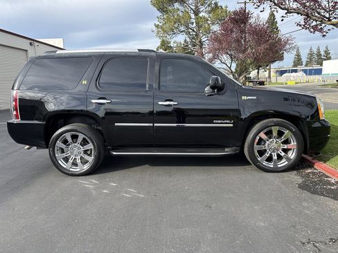 Used 2013 GMC Yukon Denali image 14
