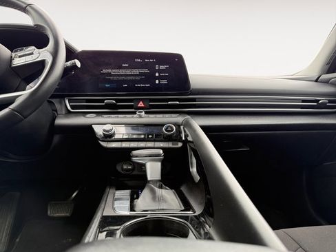 Certified 2023 Hyundai Elantra SEL w/ Convenience Package FWD image 15