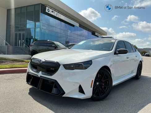 Used 2026 BMW M5 w/ Carbon Package AWD/4WD image 1