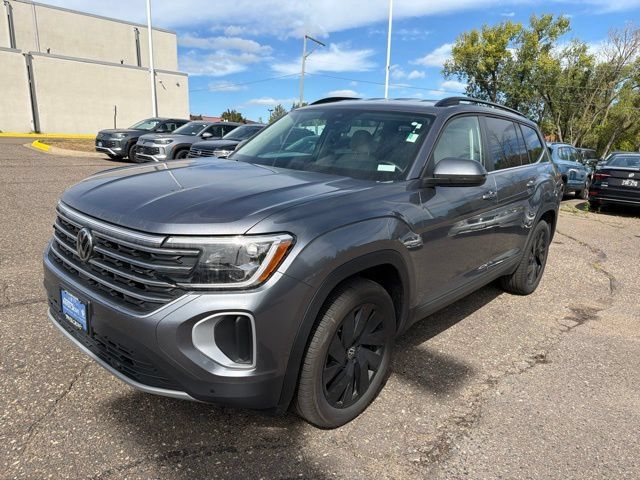 Certified 2025 Volkswagen Atlas SE AWD/4WD image 7