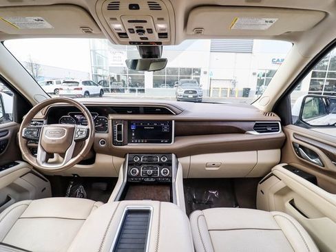 Used 2021 GMC Yukon XL Denali w/ Denali Premium Package image 71