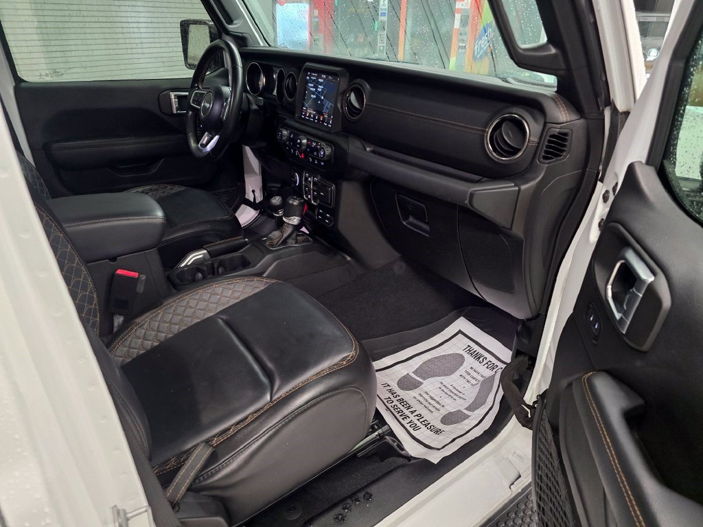 Used 2021 Jeep Wrangler Unlimited Sahara AWD/4WD image 36