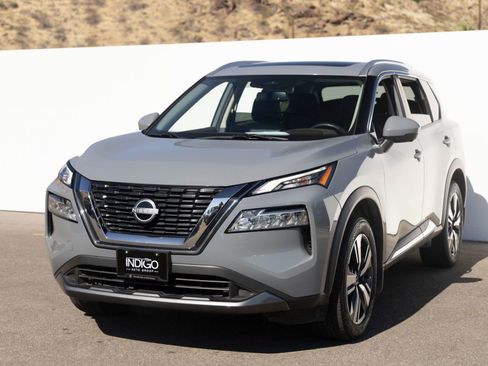 Used 2023 Nissan Rogue SL FWD image 5