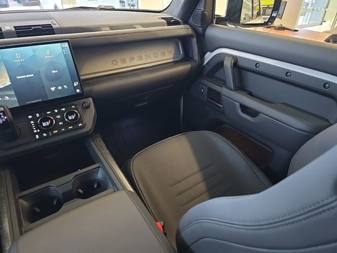 New 2026 Land Rover Defender 110 OCTA AWD/4WD image 22