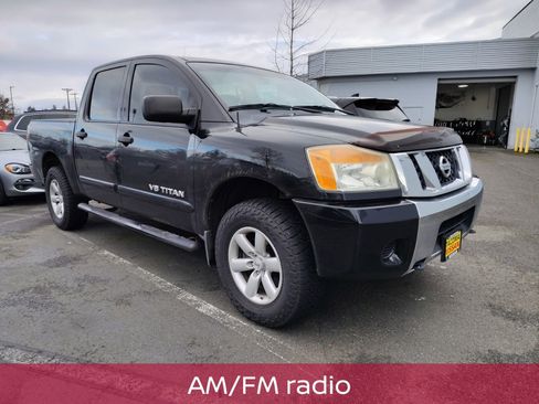 Used 2012 Nissan Titan SV image 3