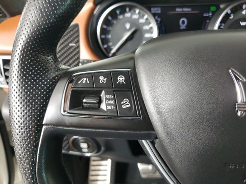 Used 2023 Maserati Levante Modena S image 34