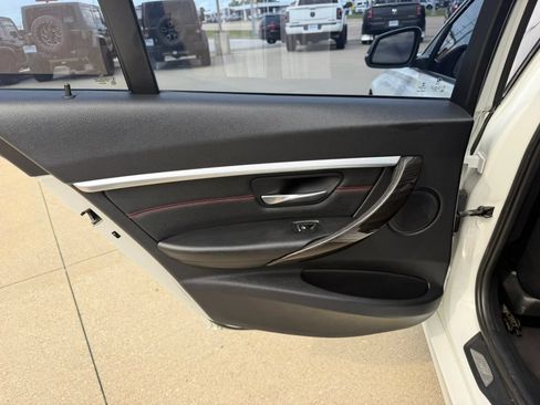 Used 2016 BMW 328i Sedan RWD image 40