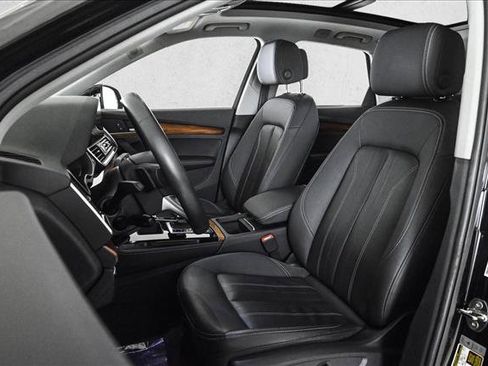 Used 2021 Audi Q5 e Premium Plus image 17