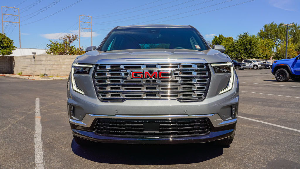 New 2027 GMC Acadia Denali FWD image 4