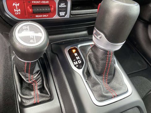 Certified 2021 Jeep Gladiator Rubicon image 17