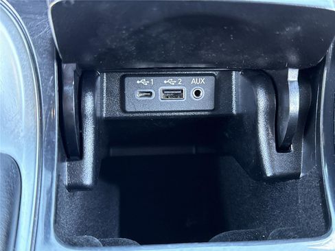 Used 2023 Nissan Maxima SR w/ Sport Mat Group FWD image 7