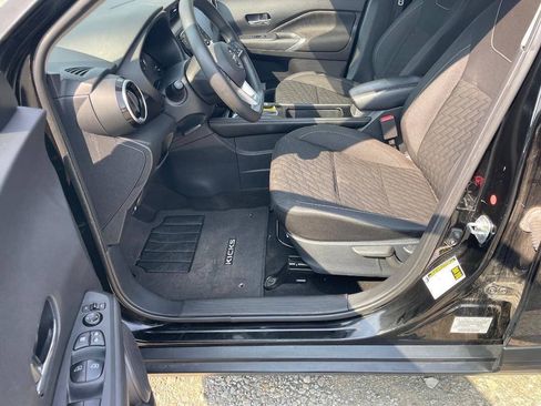 Used 2021 Nissan Kicks SV FWD image 10