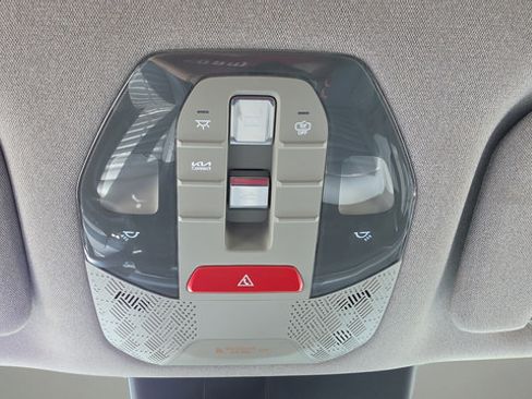 Used 2024 Kia EV9 Land AWD/4WD image 13