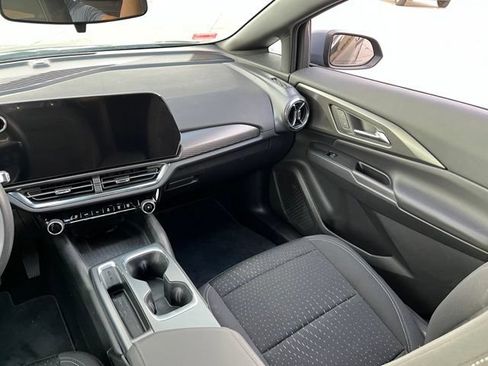 Used 2025 Chevrolet Equinox EV LT FWD image 10