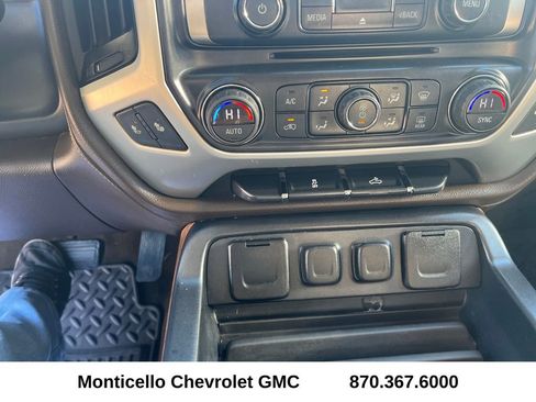 Used 2015 GMC Sierra 1500 SLE w/ SLE Value Package image 19