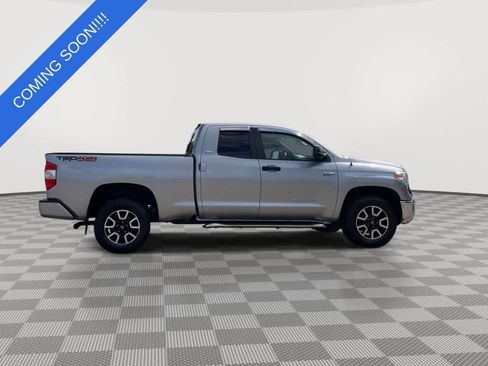 Used 2016 Toyota Tundra SR5 w/ TRD Off Road Package AWD/4WD image 9