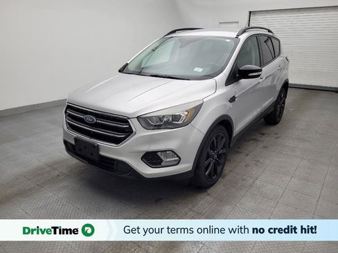 Used 2017 Ford Escape Titanium image 1