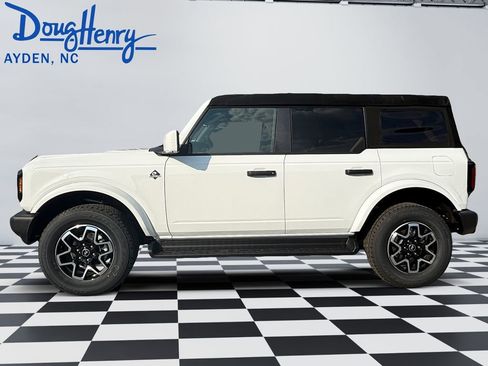 New 2026 Ford Bronco Outer Banks image 9