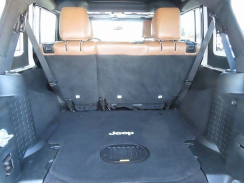 Used 2016 Jeep Wrangler Unlimited Rubicon w/ Dual Top Group image 29
