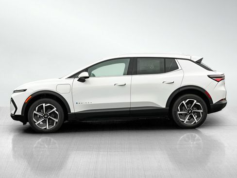 New 2026 Chevrolet Equinox EV LT image 4