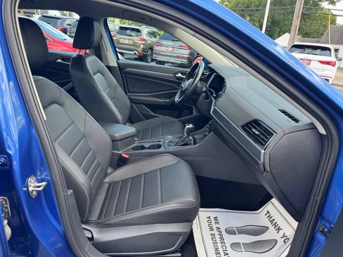 Used 2024 Volkswagen Jetta SE FWD image 28