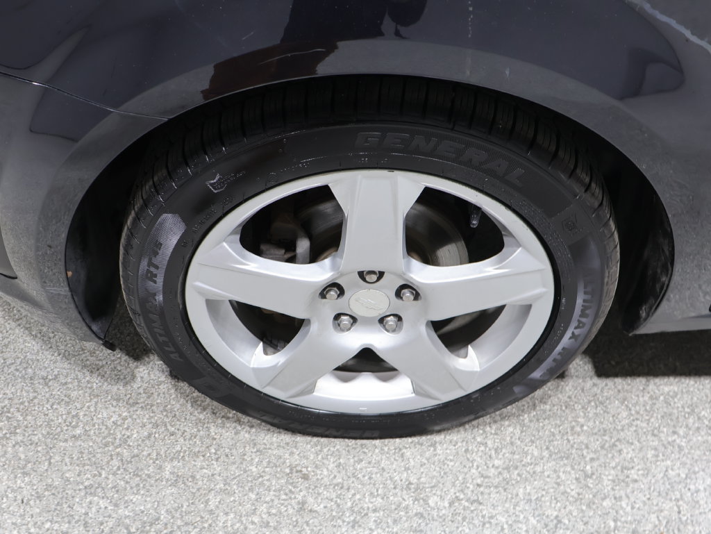 Used 2015 Chevrolet Sonic LTZ FWD image 9