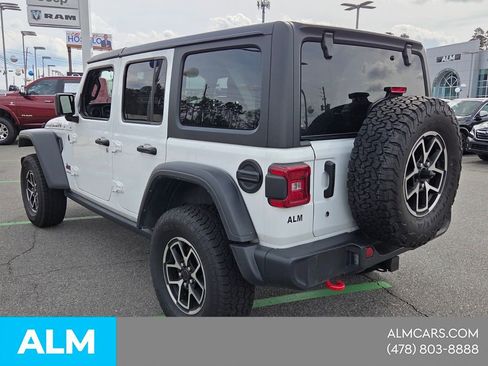 Used 2024 Jeep Wrangler Unlimited Rubicon AWD/4WD image 13