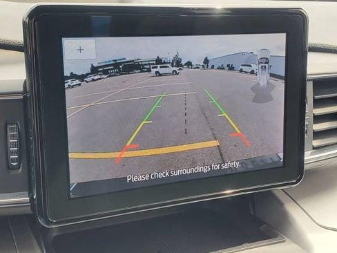 Used 2021 Ford Explorer XLT w/ Equipment Group 202A AWD/4WD image 20