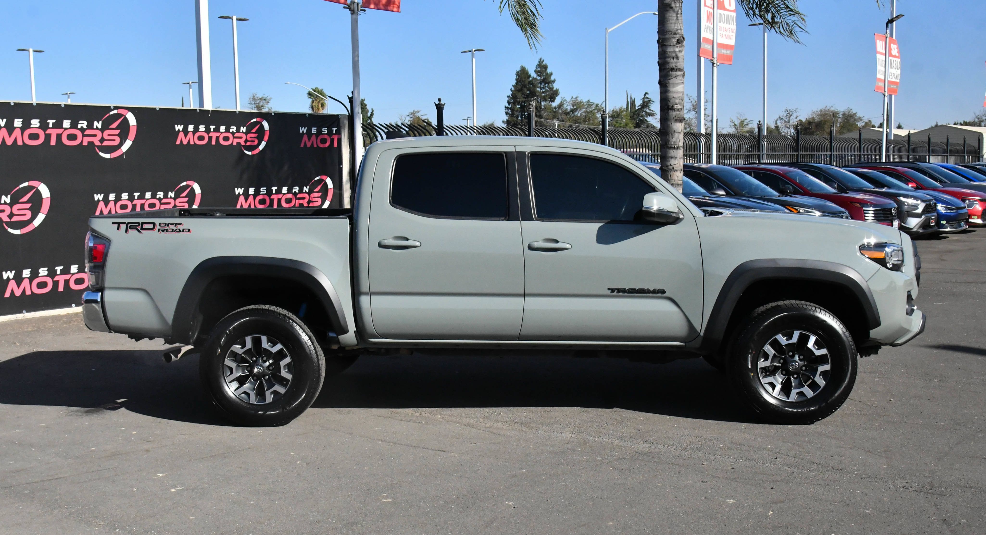 Used 2023 Toyota Tacoma TRD Off-Road RWD image 9