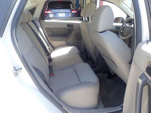 Used 2011 Ford Focus SE w/ Sedan SE Appearance Pkg FWD image 26