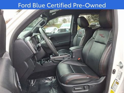 Used 2022 Toyota Tacoma TRD Sport image 14