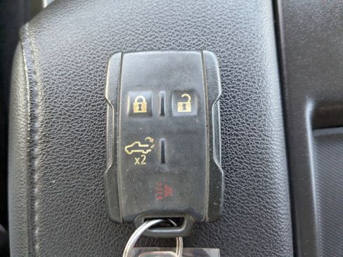 Used 2021 Chevrolet Silverado 2500 LT image 27