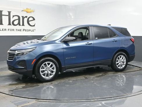 Used 2024 Chevrolet Equinox LS w/ LS Convenience Package image 31