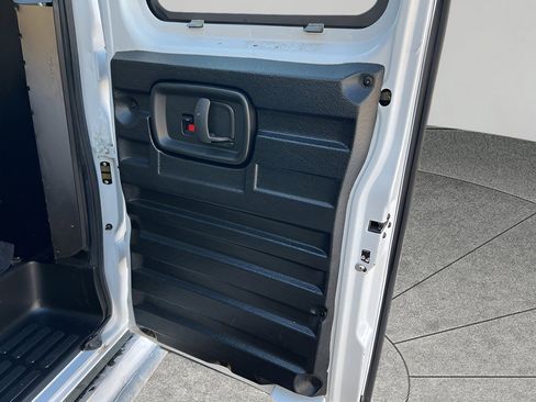 Used 2023 Chevrolet Express 2500 RWD 2500 135 w/ Driver Convenience Package image 27