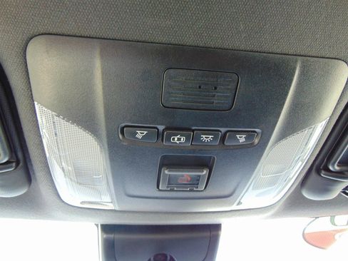 Used 2022 Toyota Corolla SE image 18