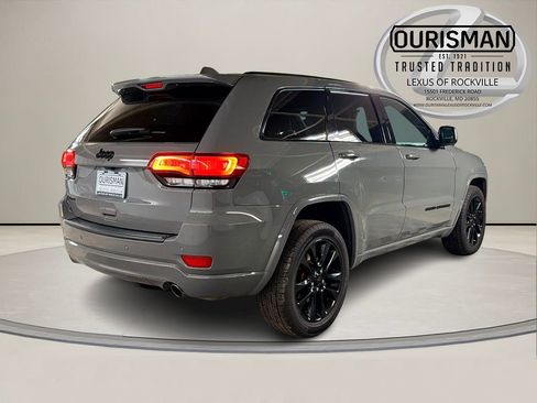 Used 2021 Jeep Grand Cherokee Laredo X image 7