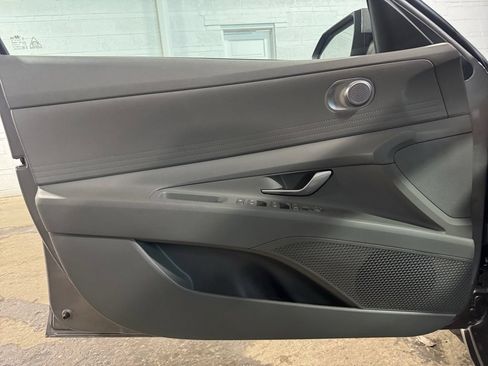Used 2023 Hyundai Elantra SEL FWD image 19