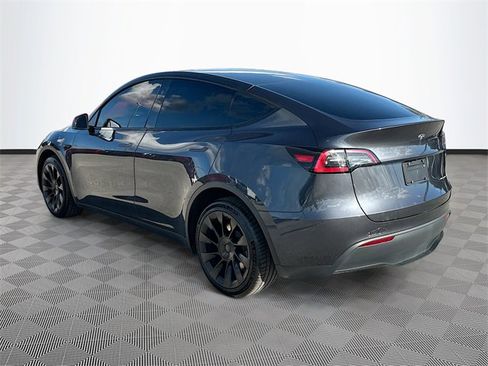 Used 2024 Tesla Model Y Long Range image 7