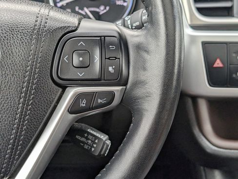 Used 2017 Toyota Highlander Limited Platinum image 27