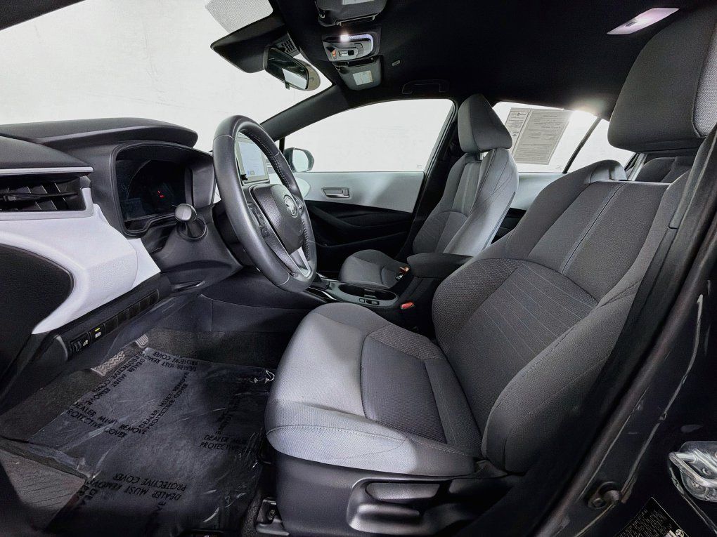 Used 2026 Toyota Corolla SE FWD image 12
