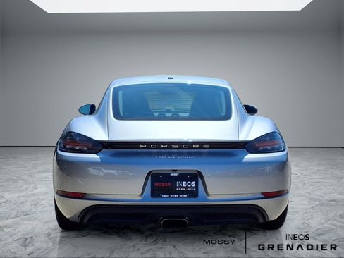 Used 2024 Porsche 718 Cayman RWD image 6