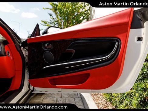 Used 2019 Aston Martin DB11 Volante image 60