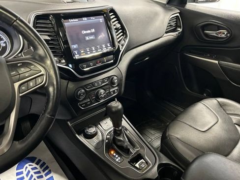 Used 2021 Jeep Cherokee Limited w/ Elite Package AWD/4WD image 27